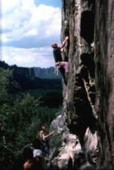 Zyklopenmauer - Plattenwand